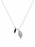 Collar Plateado con Pluma