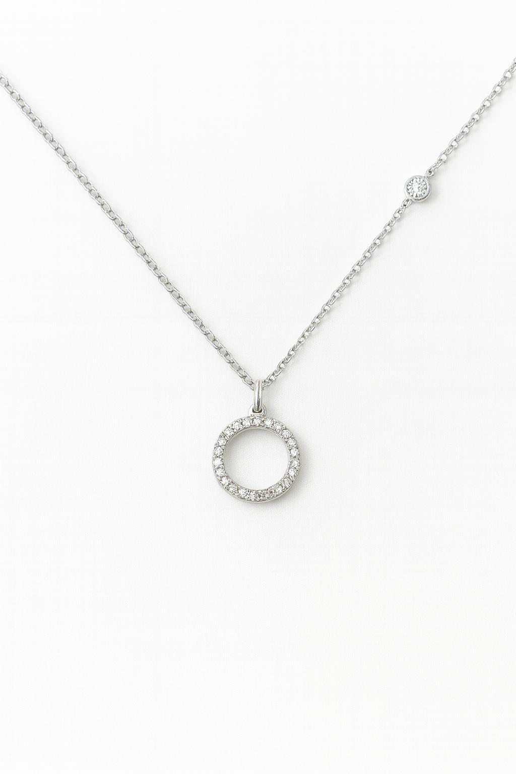 COLLAR PLATEADO CIRCULO Y PIEDRAS