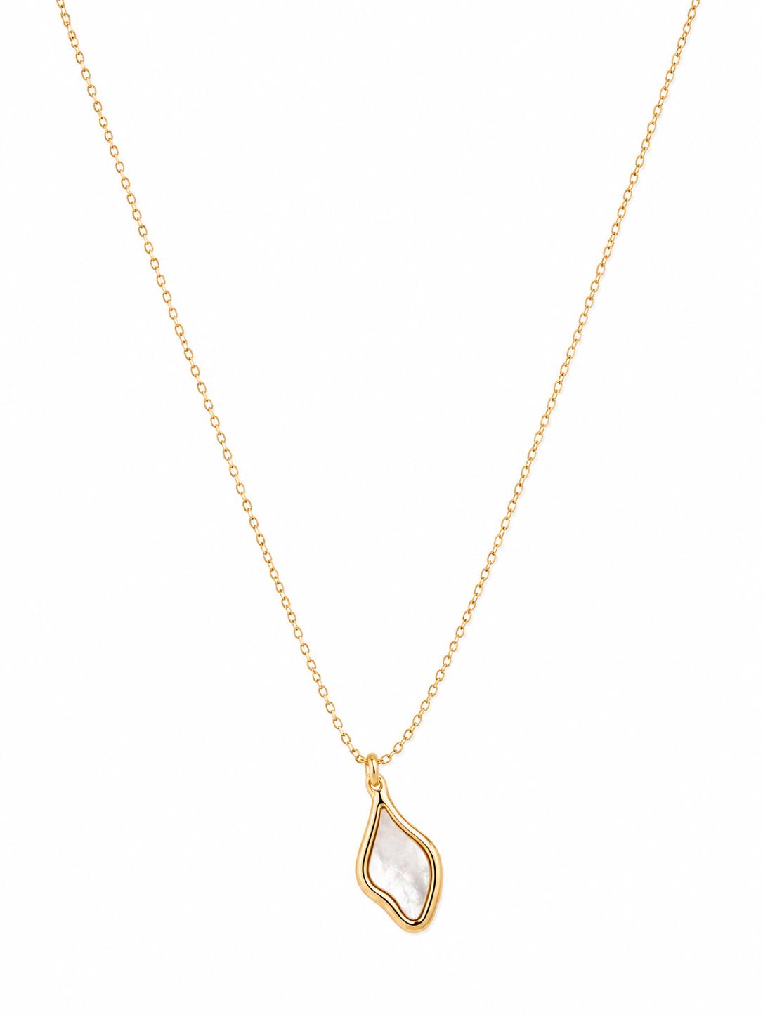 Collar Dorado con Nácar