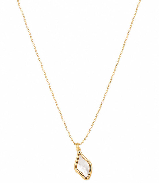 Collar Dorado con Nácar