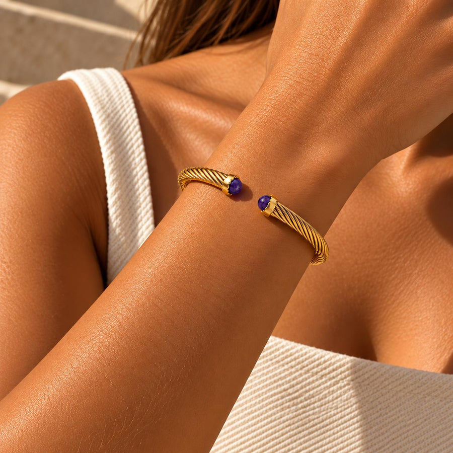 Brazalete Sans Permission Dorado