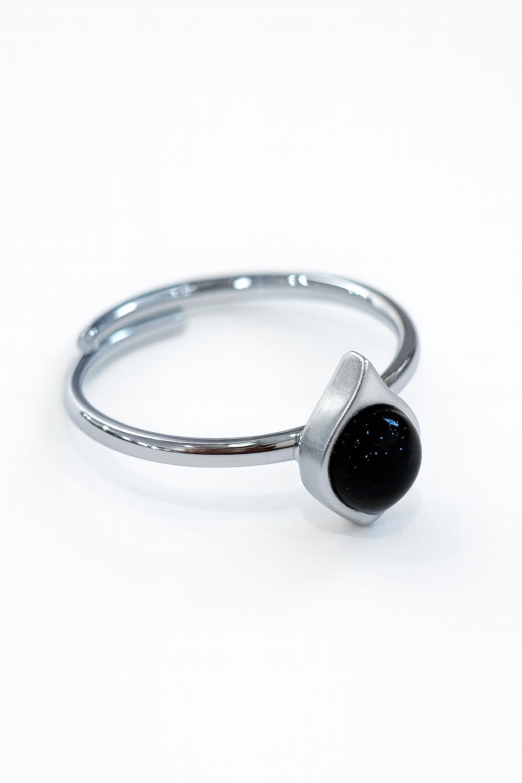 ANILLO PLATEADO PIEDRA NEGRA