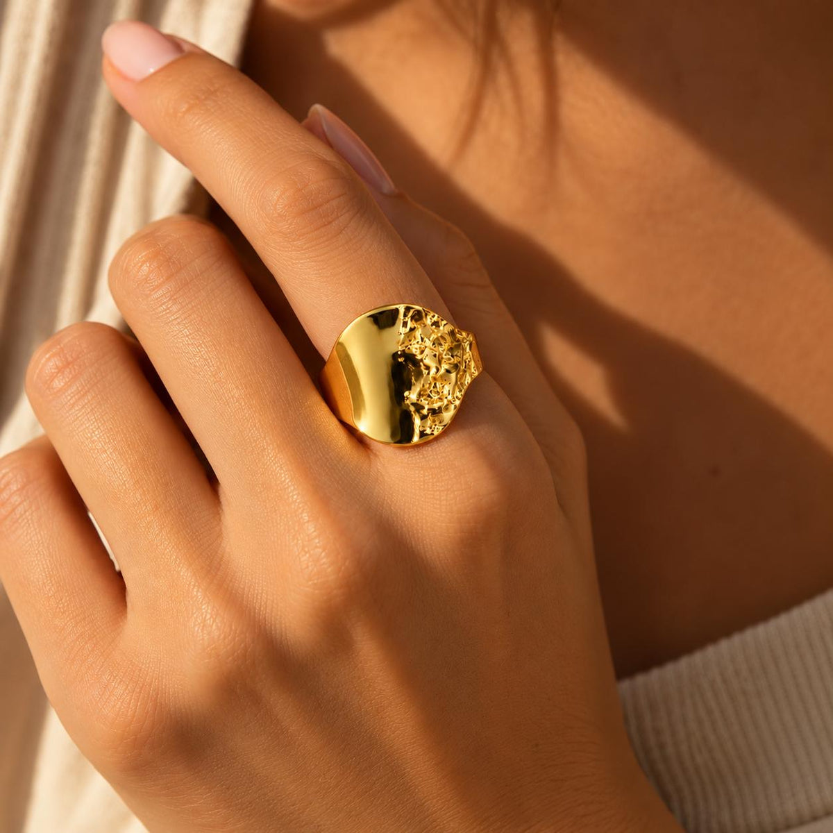 Anillo Pas Comme les Autres Dorado