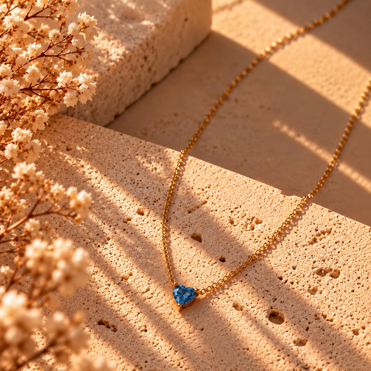 Collar Un Rien de Toi · Corazón azul Dorado