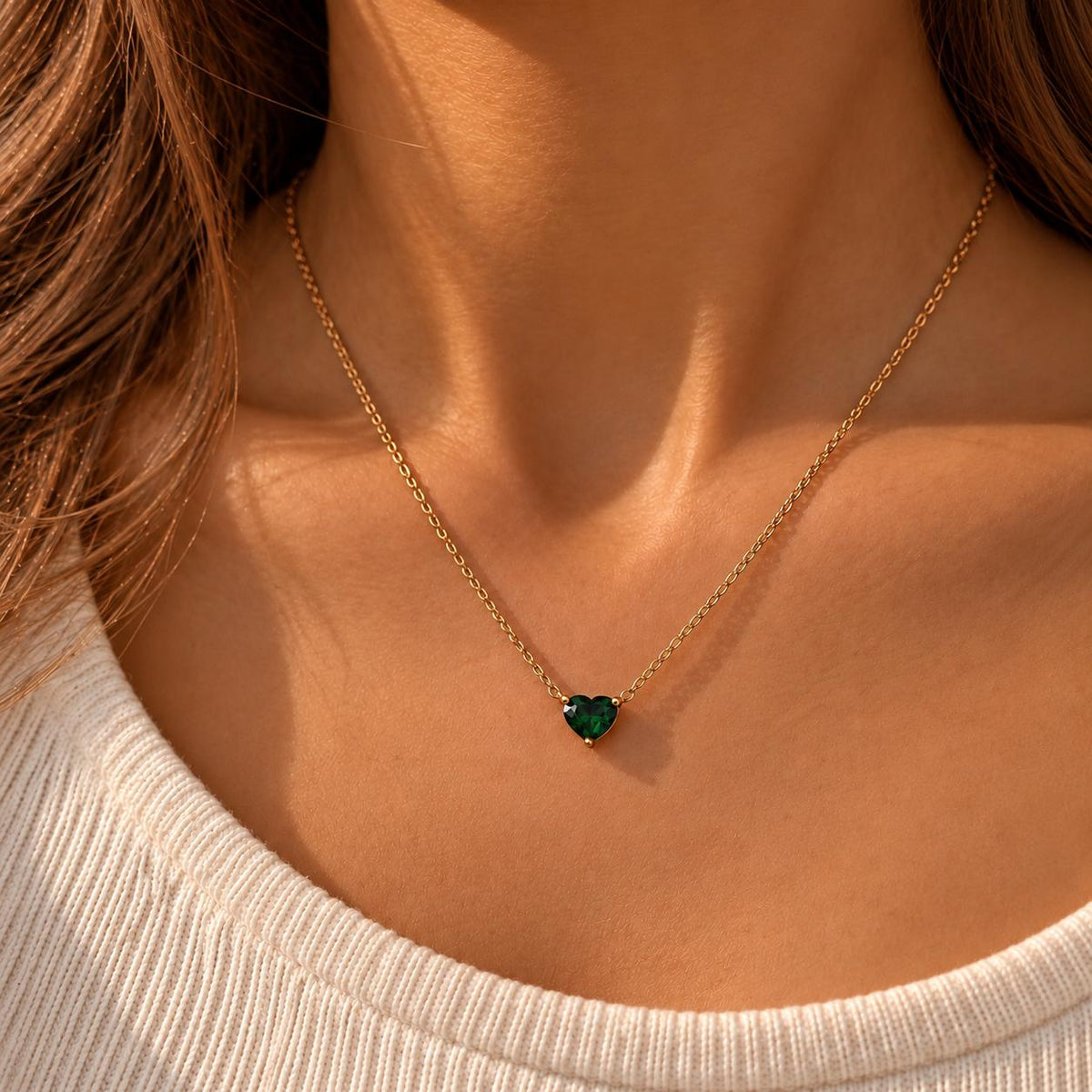 Collar Un Rien de Toi · Corazón verde Dorado
