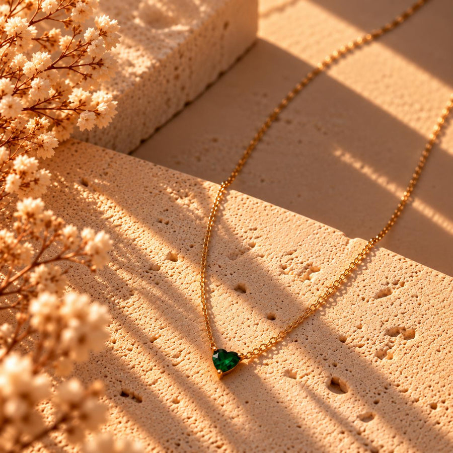 Collar Un Rien de Toi · Corazón verde Dorado