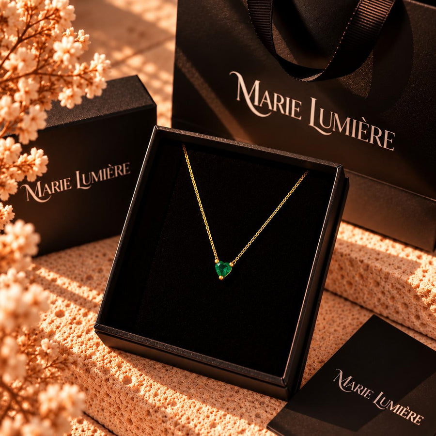 Collar Un Rien de Toi · Corazón verde Dorado