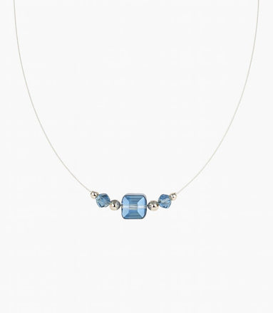 Collar azul cielo minimalista
