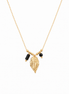 Collar Dorado con Pluma